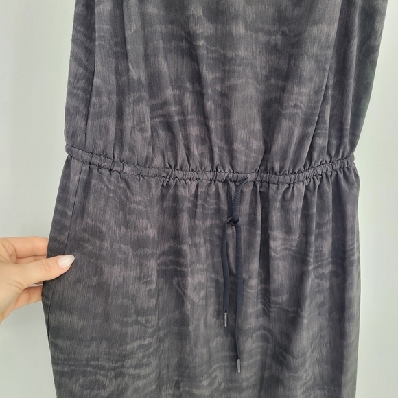 Athleta Rincon printed grey black dress lightweight sinch waist knee small - Picture 6 of 11